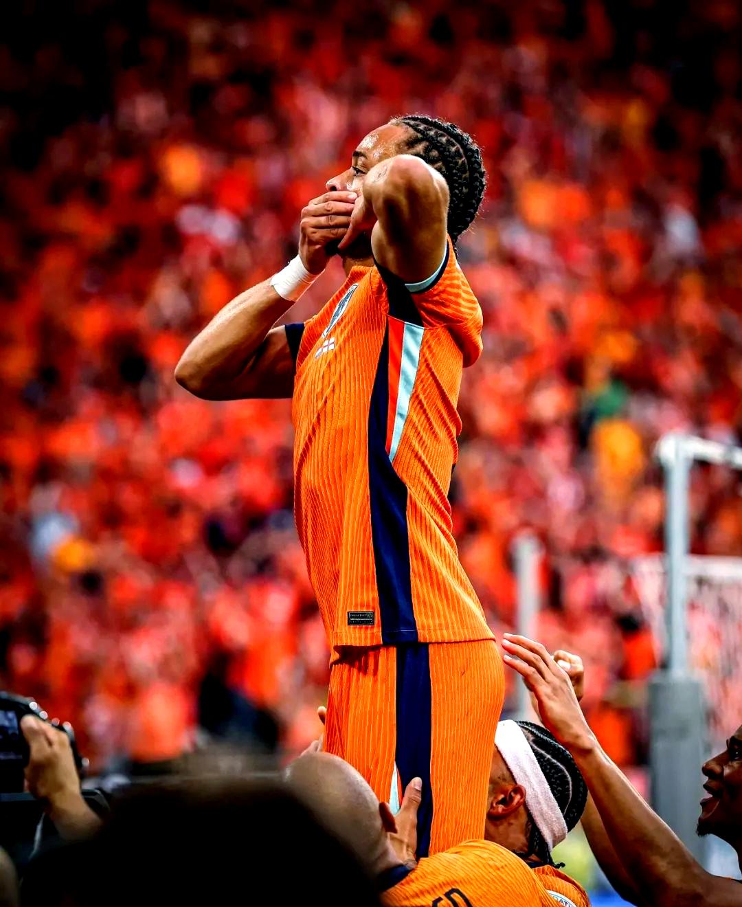 英格兰队绝杀葡萄牙队，林高远惊艳四座