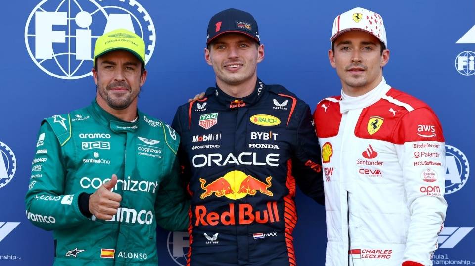 红牛车队鏖战红牛二队,阿隆索惊艳四座 红牛车队鏖战红牛二队,阿隆索惊艳四座