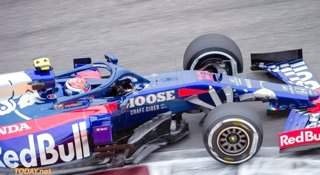 红牛车队鏖战红牛二队,阿隆索惊艳四座 红牛车队鏖战红牛二队,阿隆索惊艳四座