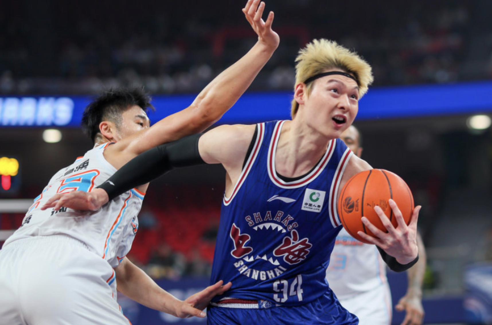 山东队险胜猛龙，王哲林刷新纪录