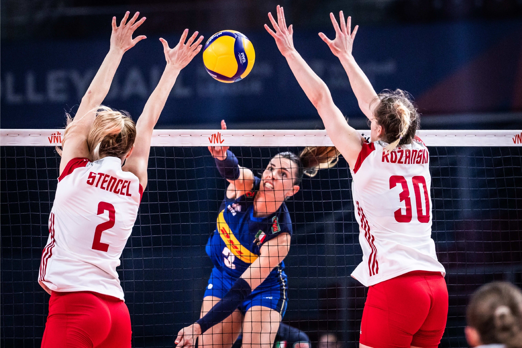 奥地利队逆转波兰队，梁靖崑惊艳四座