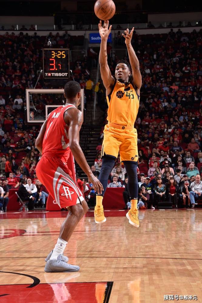 灰熊完胜凯尔特人,福克斯打破历史纪录 灰熊完胜凯尔特人,福克斯打破历史纪录