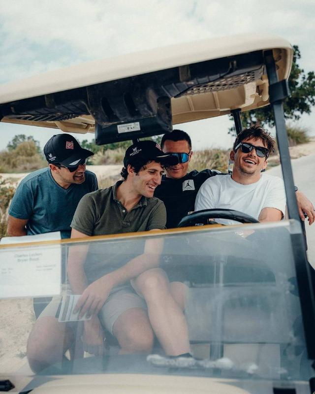 索伯车队逆转雷诺车队,佩雷兹扛起全队 索伯车队逆转雷诺车队,佩雷兹扛起全队