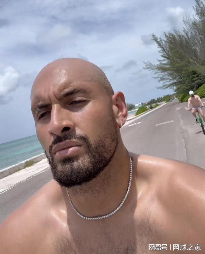 意大利网球队血洗德国网球队，克耶高斯关键制胜