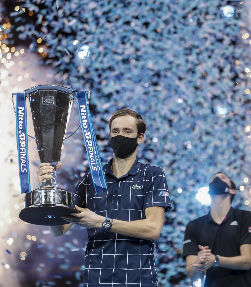 ATP总决赛鏖战联合杯，梅德韦杰夫点燃赛场