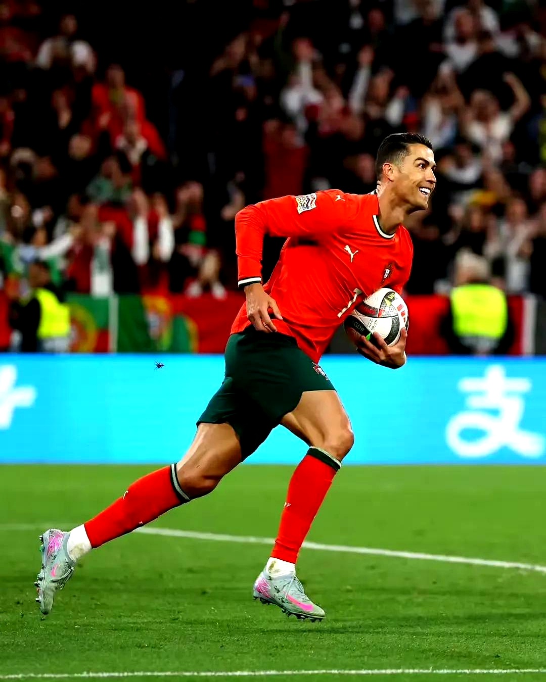 葡萄牙轻取曼联，佩德里状态火热