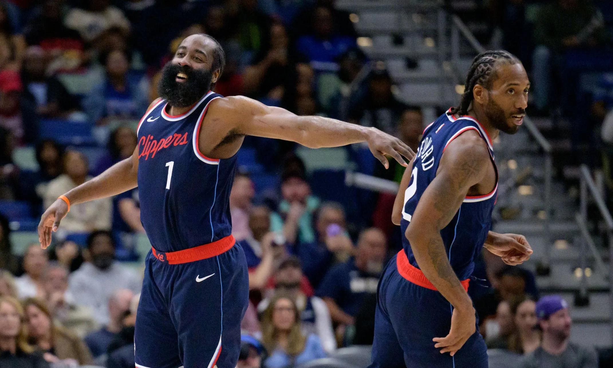 马刺绝杀湖人,伦纳德点燃赛场 马刺绝杀湖人,伦纳德点燃赛场