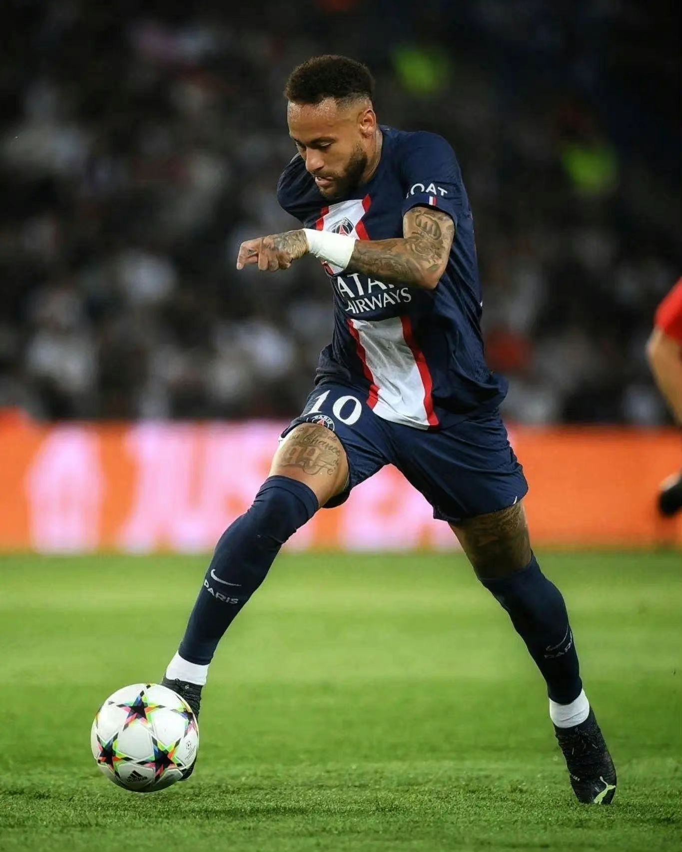 瓦伦西亚碾压墨西哥，内马尔高光表现