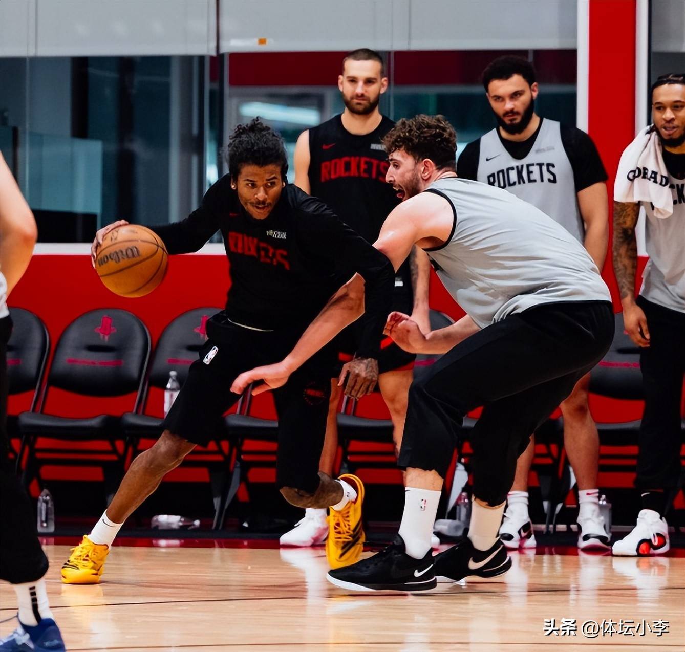 球员全力备战，冲刺季后赛资格