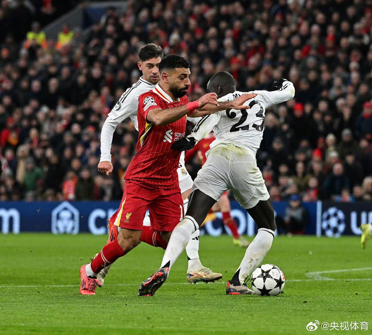利物浦逆转取胜,排名小组第二 利物浦逆转取胜,排名小组第二