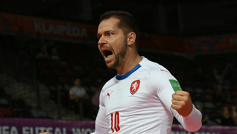 捷克战胜奥地利，取得宝贵三分