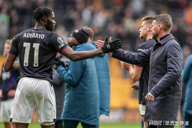 卡利亚里击败佛罗伦萨，笑纳三分