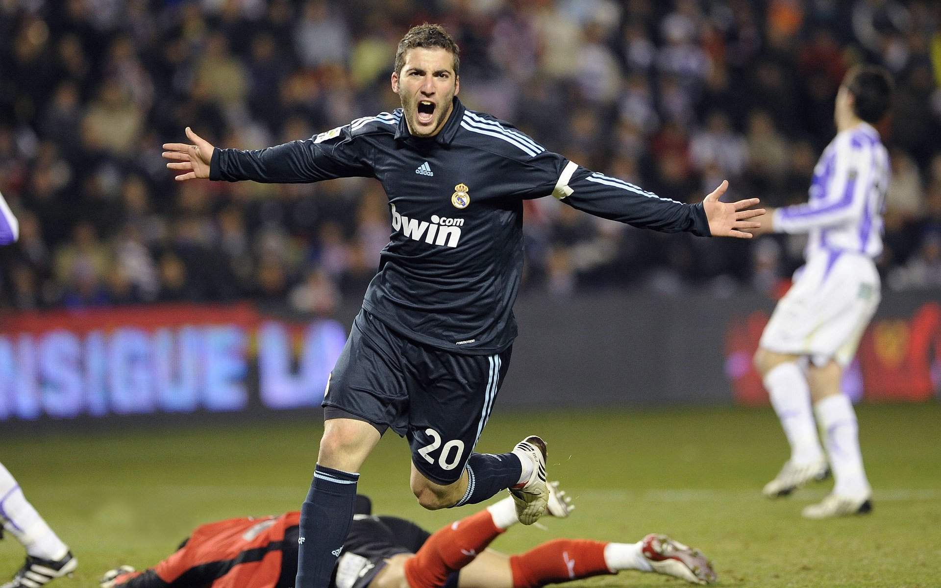 攻防统治！班凯罗关键表现助浙江险胜新疆